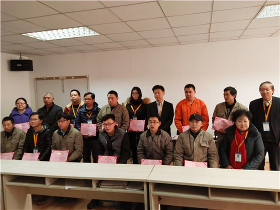 先進(jìn)個(gè)人 先進(jìn)個(gè)人